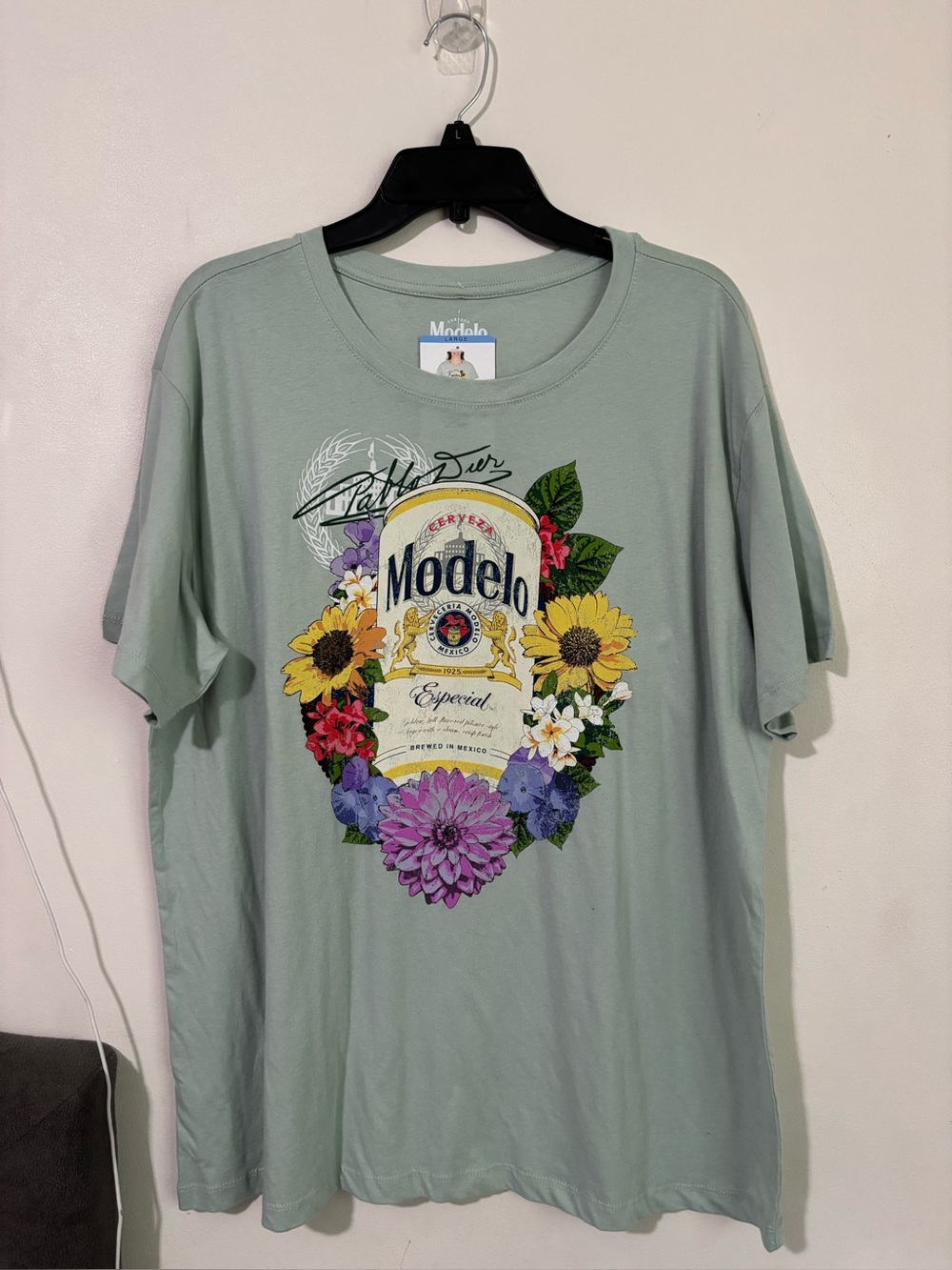 Modelo Womens T-Shirt Size L